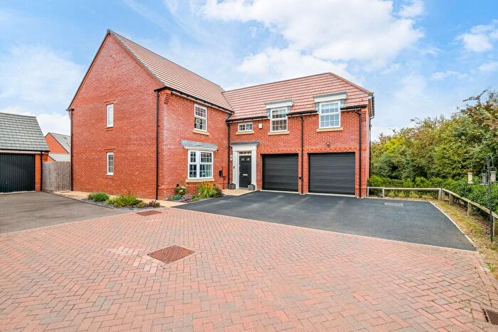 5 Bedroom Detached House For Sale In Copperwheat Bank, Marston Moretaine, MK43