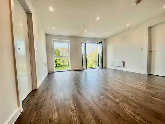 2 Bedroom Flat To Rent In Burley Road, Burley, Leeds, LS4