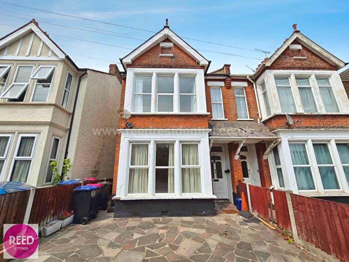 3 Bedroom Semi-Detached House To Rent In Harcourt Avenue, Southend On Sea, SS2