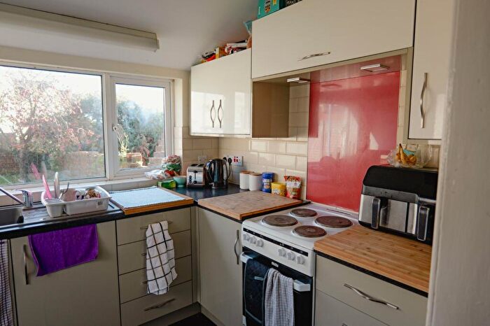 4 Bedroom Terraced House To Rent In Gloucester Road, Horfield, Bristol, Somerset, BS7