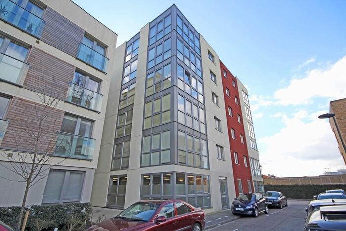 1 Bedroom Flat To Rent In Orchard Road, Richmond, TW9