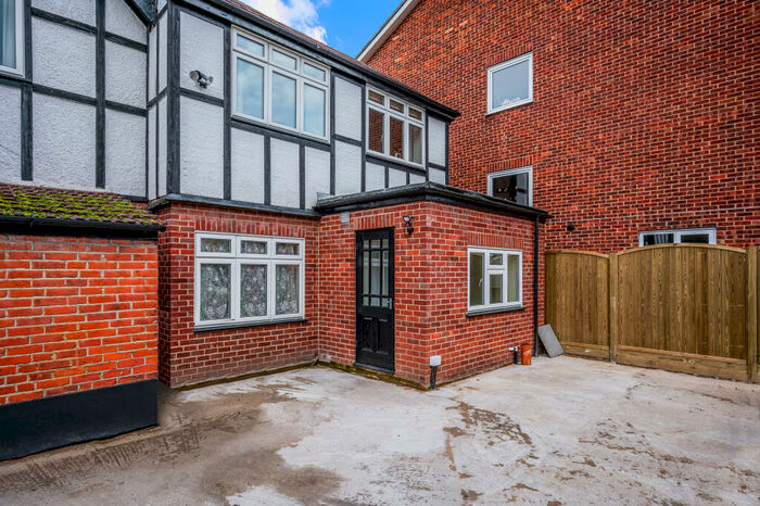 1 Bedroom House To Rent In Idmiston Road, Worcester Park, KT4