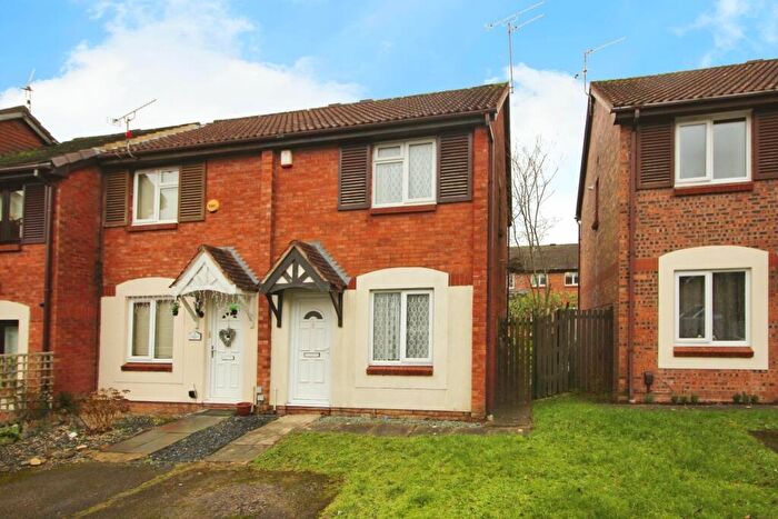 2 Bedroom End Of Terrace House To Rent In Saddleback Road, Shaw, SN5
