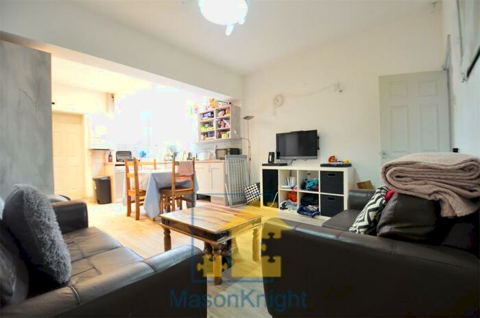 6 Bedroom Terraced House To Rent In Student Property - Selly Oak, Birmingham, B29