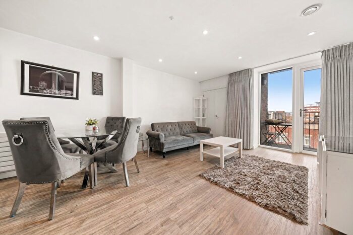 2 Bedroom Flat To Rent In Tooting High Street, Tooting, SW17