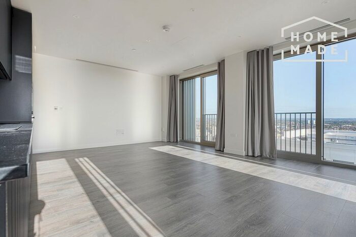2 Bedroom Flat To Rent In Coppermaker Square, Stratford, E20