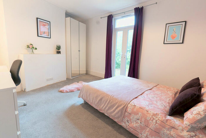 6 Bedroom Semi-Detached House To Rent In St. Denys Road, Southampton, SO17