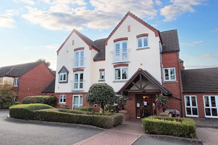 1 Bedroom Apartment For Sale In Kenilworth Road, Balsall Common, CV7