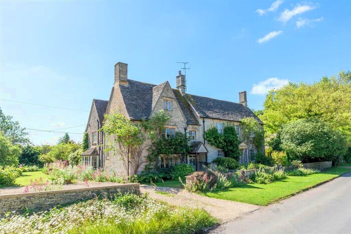3 Bedroom Semi-Detached House For Sale In Bampton Road, Black Bourton, Nr Bampton, OX18