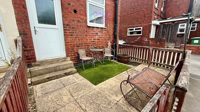 2 Bedroom End Of Terrace House For Sale In Slack Lane, Crofton, Wakefield, West Yorkshire, WF4