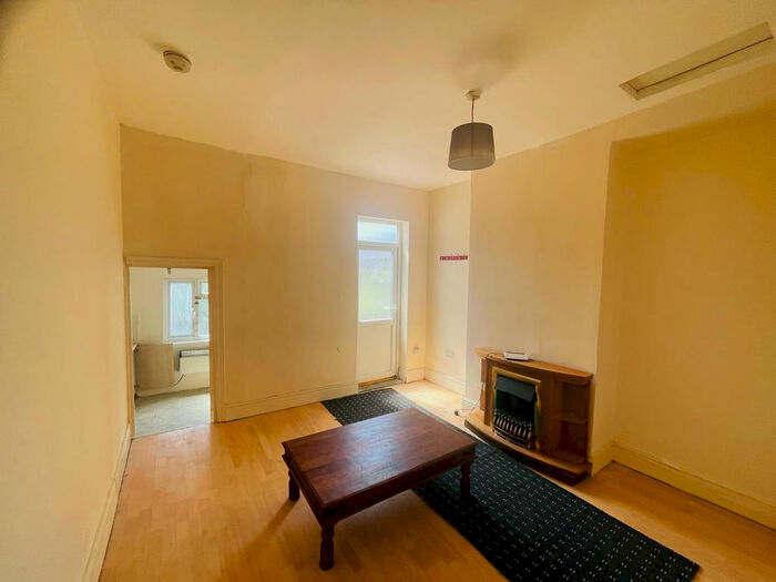 1 Bedroom Flat To Rent In Oxford Street, Derby, Derbyshire, DE1