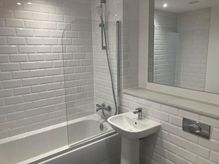 2 Bedroom Apartment To Rent In Parkview, Darwin Street, B12