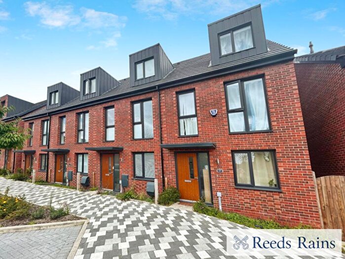3 Bedroom Terraced House For Sale In Amersham Street, Salford, Greater Manchester, M5