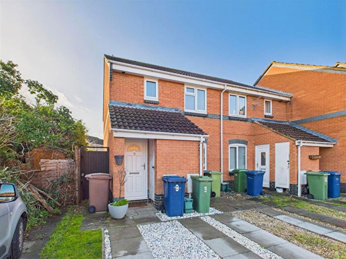 1 Bedroom Maisonette For Sale In Raleigh Close, Churchdown, Gloucester, GL3