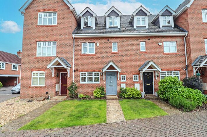 3 Bedroom Town House For Sale In Marrow Meade, Fleet, GU51