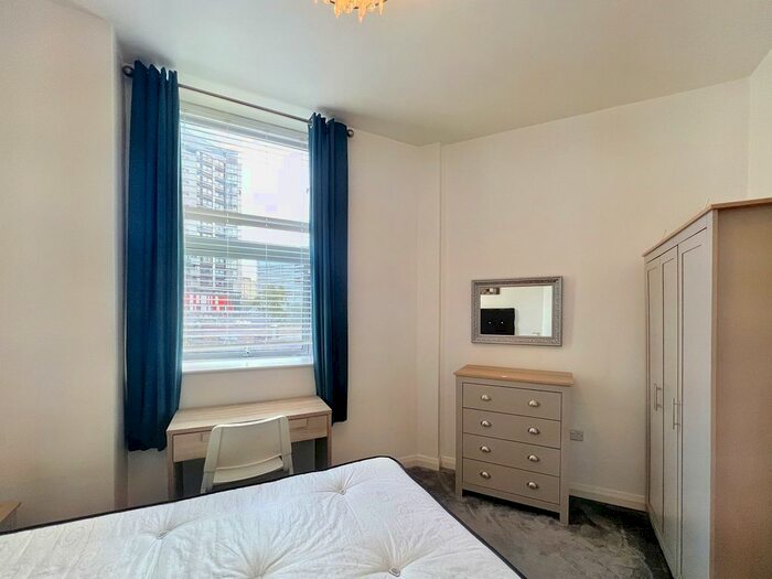 2 Bedroom Flat To Rent In Corporation Street, The Co-Operative, CV1