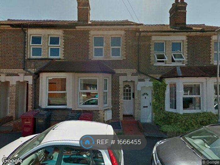 3 Bedroom Terraced House To Rent In Lennox Road, Reading, RG6