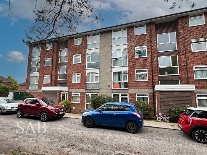2 Bedroom Flat For Sale In Sycamore Close, Northolt, UB5