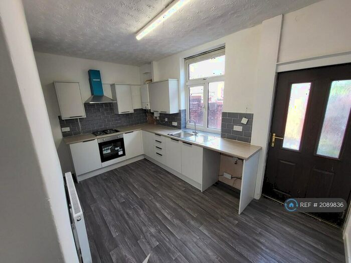 3 Bedroom Terraced House To Rent In William Street, Radcliffe, Manchester, M26