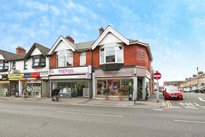2 Bedroom Flat For Sale In Ashley Road, Poole, Dorset, BH14