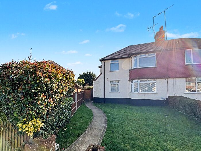 2 Bedroom Maisonette For Sale In Cray Valley Road, Orpington, BR5