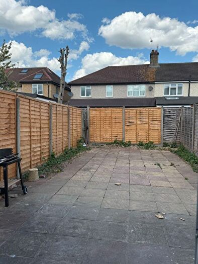 3 Bedroom Terraced House To Rent In Middleham Road, London, N18