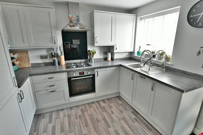 2 Bedroom Town House For Sale In Brook Road, Wimborne, BH21