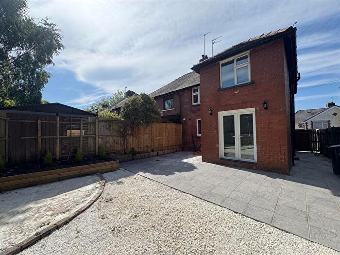 4 Bedroom Semi-Detached House For Sale In Leech Avenue, Ashton-Under-Lyne, OL6