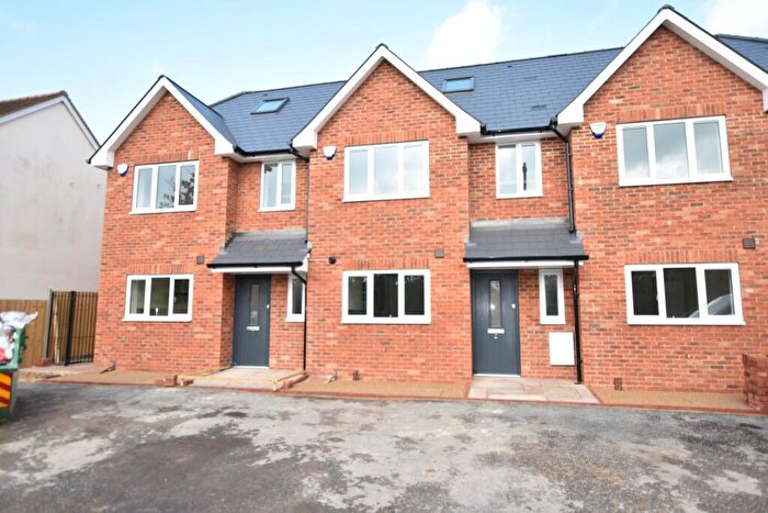 3 Bedroom Terraced House To Rent In Holmwood, Forest Road, Binfield, RG42