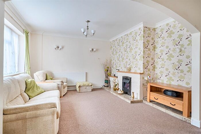 3 Bedroom Terraced House For Sale In Homemead, Bristol, BS30
