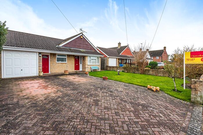 3 Bedroom Detached Bungalow To Rent In Skinner Road, Launton, OX26