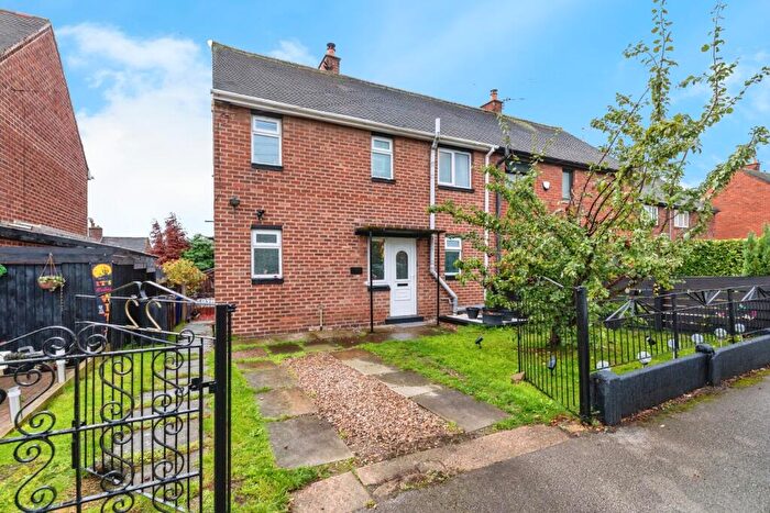 3 Bedroom Semi-Detached House For Sale In The Avenue, Tankersley, Barnsley, S75
