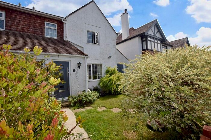 3 Bedroom Semi-Detached House To Rent In Marshall Avenue, Bognor Regis, West Sussex, PO21