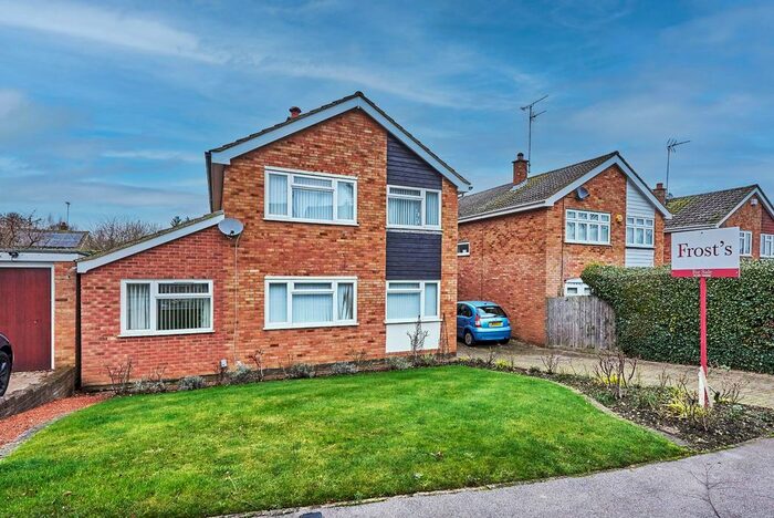 4 Bedroom Detached House For Sale In Tintern Close, Harpenden AL5