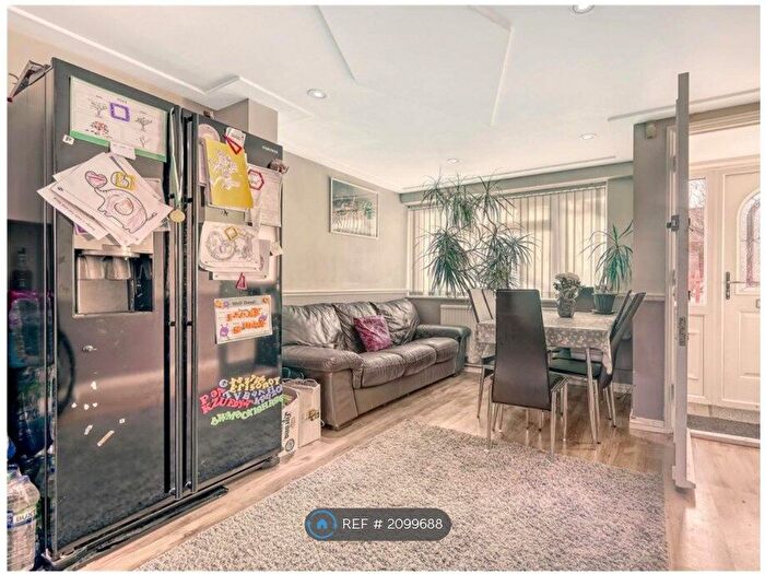 2 Bedroom Terraced House To Rent In Long Riding, Basildon, SS14