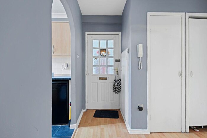 1 Bedroom Flat For Sale In Meikleriggs Drive, Paisley, PA2