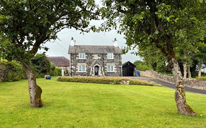 3 Bedroom Detached House For Sale In Bangor, Gwynedd, LL57