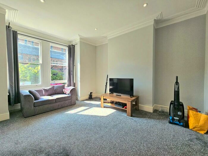 3 Bedroom Maisonette To Rent In Kirkside Road, London, SE3