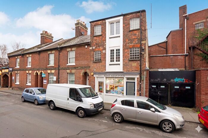 1 Bedroom Flat To Rent In A Dover Street, Canterbury, CT1