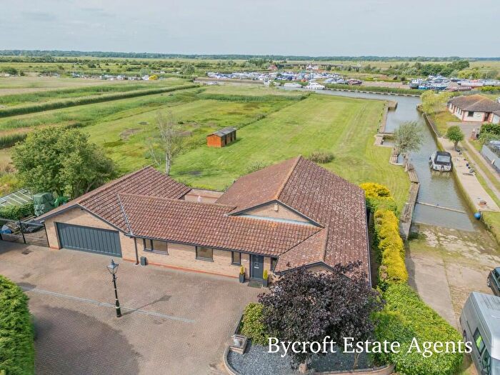 4 Bedroom Detached Bungalow For Sale In Priory Road, St. Olaves, Great Yarmouth, NR31