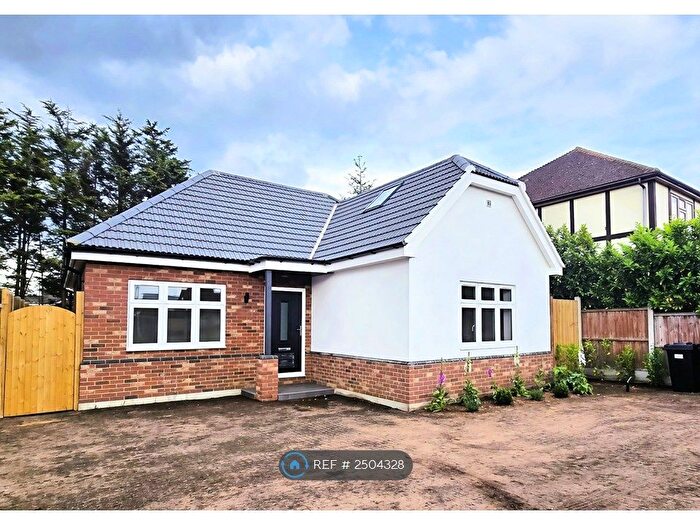 3 Bedroom Detached House To Rent In Butterfly Close, Rainham, RM13