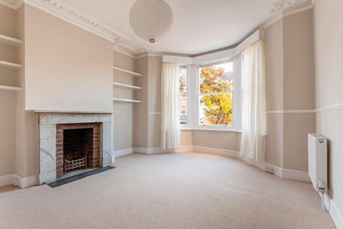 1 Bedroom Apartment For Sale In Ditchling Rise, Brighton, BN1