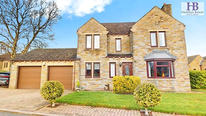 4 Bedroom Detached House For Sale In Yarborough Croft, Northowram, Halifax, HX3