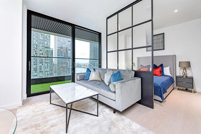 Apartment To Rent In Bagshaw Building, Wards Place, Canary Wharf, E14