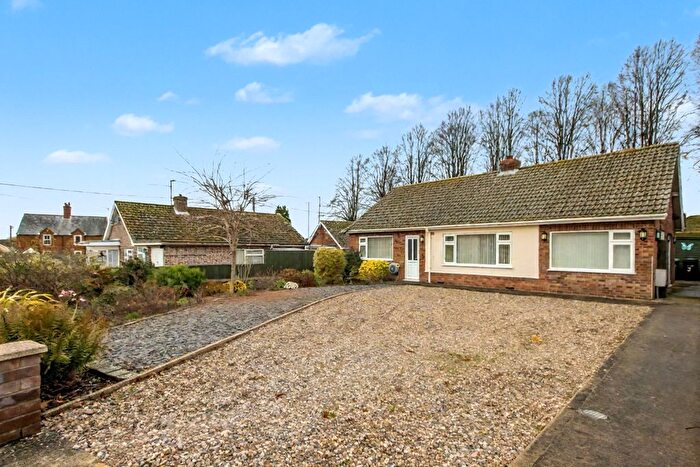 3 Bedroom Detached Bungalow For Sale In Hawthorn Drive, Dersingham, PE31