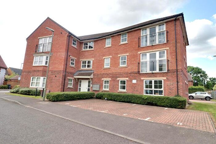 2 Bedroom Apartment For Sale In Vancouver Avenue, Purbrook, PO7