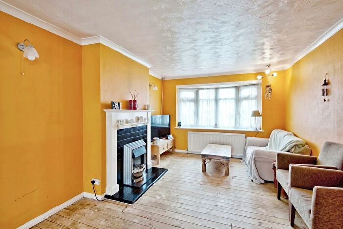 3 Bedroom Terraced House For Sale In St Agnes Drive, Canvey Island, SS8