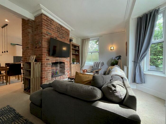 2 Bedroom Cottage To Rent In Queens Terrace, Handforth, Wilmslow, SK9