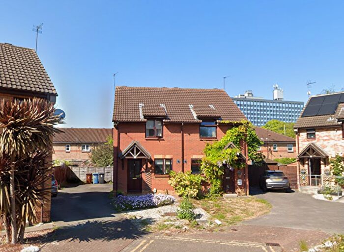 2 Bedroom Semi-Detached House For Sale In Bean Street, Hull, HU3