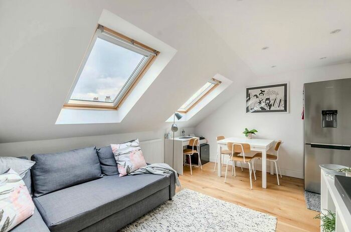 1 Bedroom Flat For Sale In East Dulwich Grove, East Dulwich, London, SE22